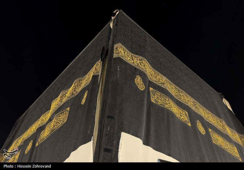 تعویض پرده کعبه