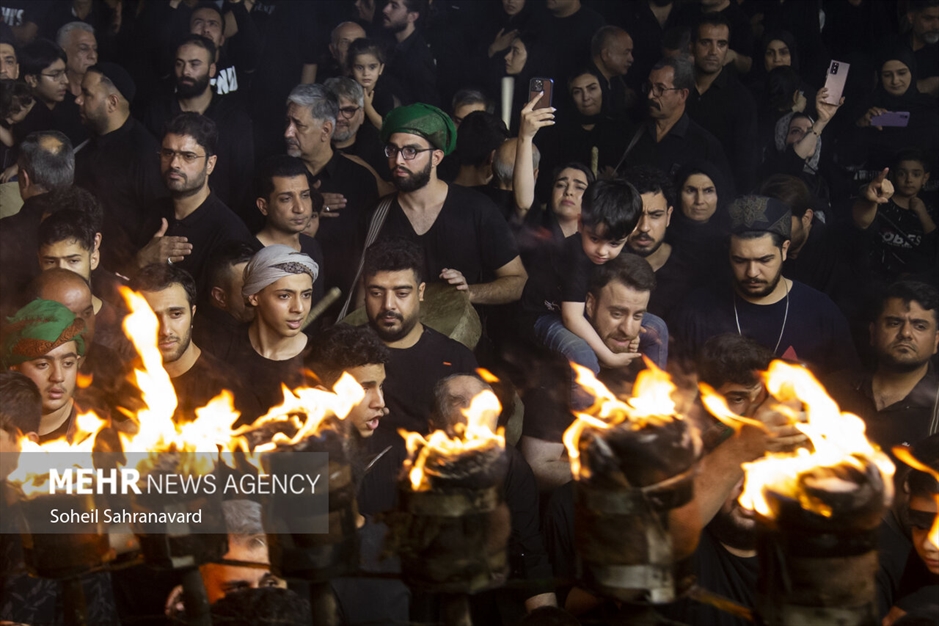 آیین مشعل گردانی در دولت آباد