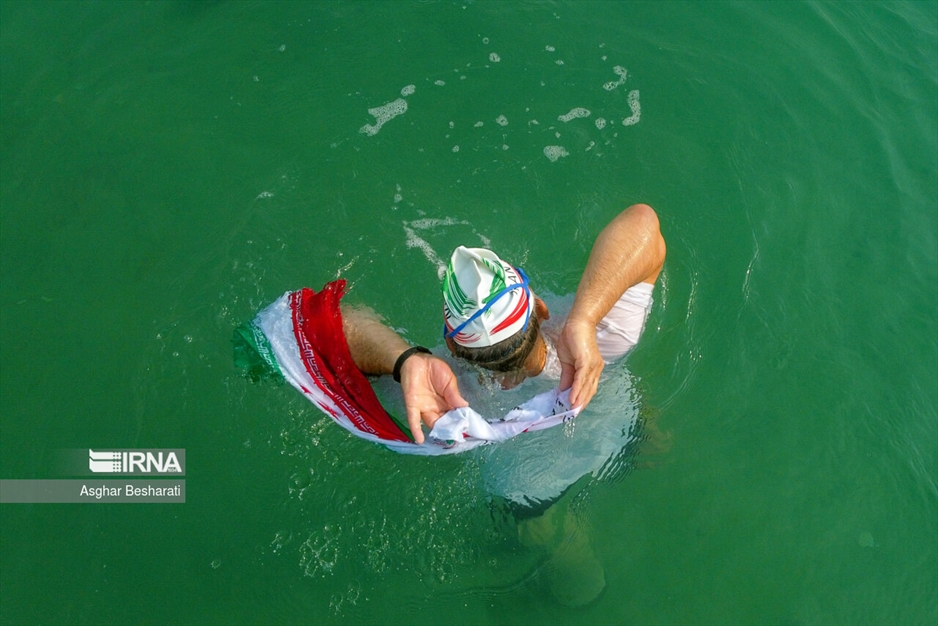 شنای جانبازان در خلیج فارس