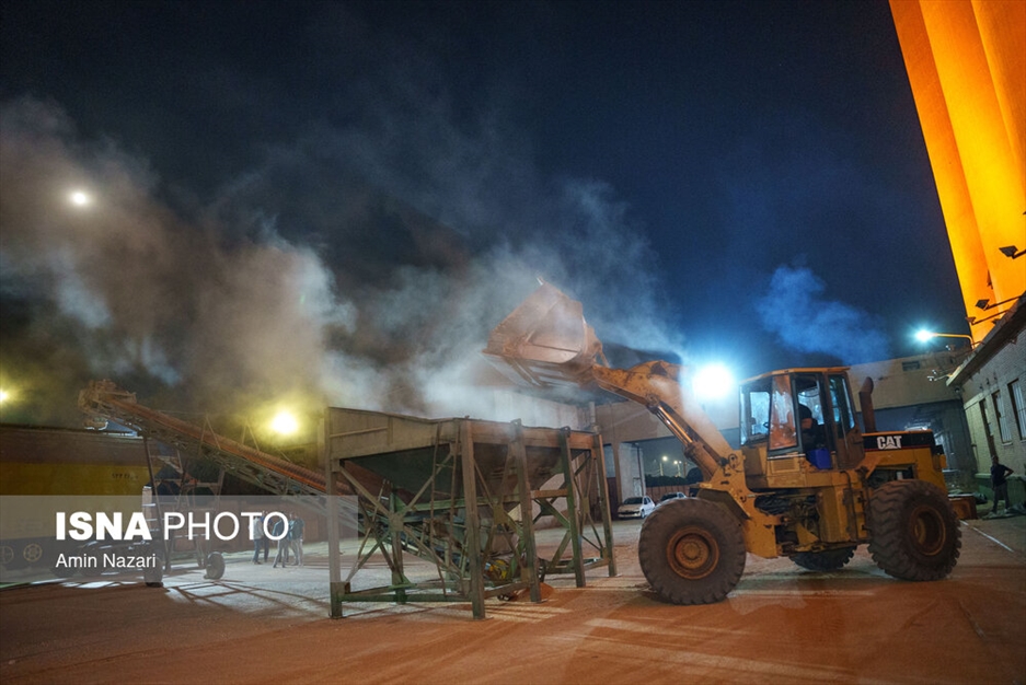 بارگیری گندم در سیلوی اهواز