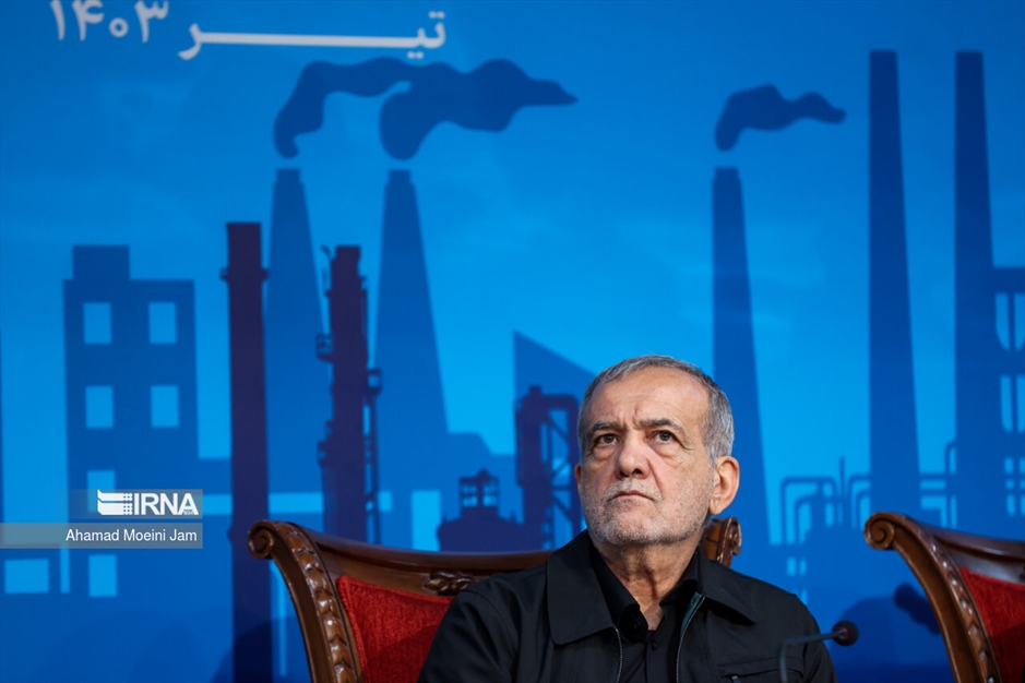 دیدار رئیس جمهور منتخب با فعالان اقتصادی