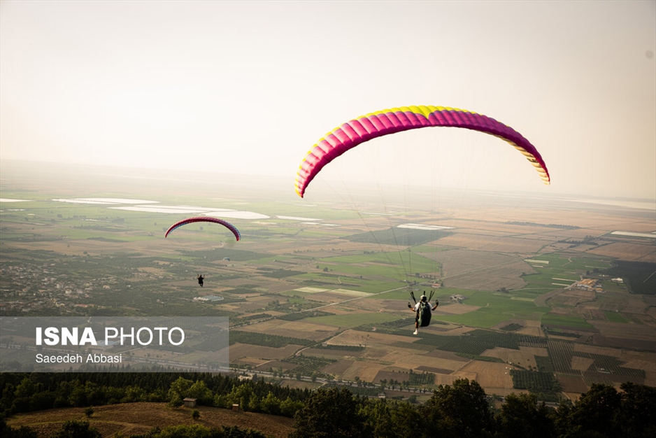 پرواز با پاراگلایدر در مازندران