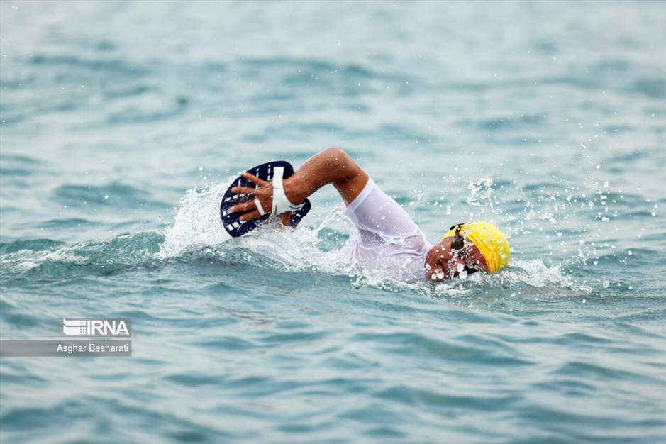 شنای جانبازان در خلیج فارس