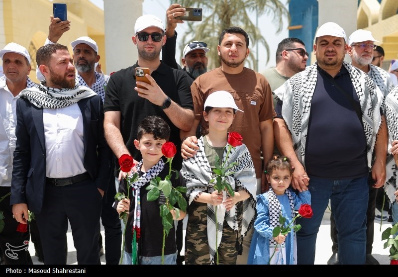بازدید بیش از ۱۰۰ خانواده شهدای غزه از برج میلاد