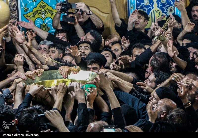 آیین طشت گذاری در اردبیل