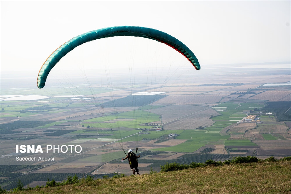 پرواز با پاراگلایدر در مازندران