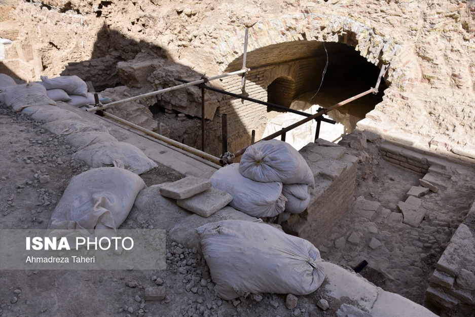 کاوش در گذر کمرزرین اصفهان