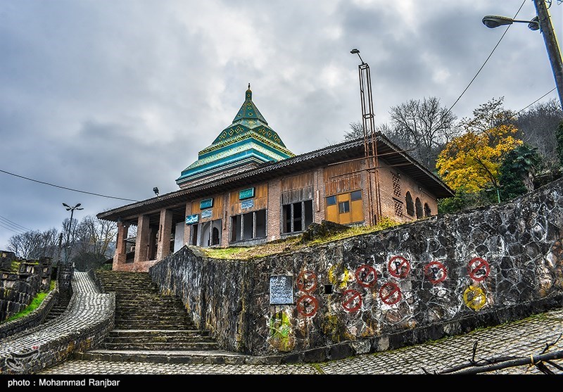 آرامگاه شیخ زاهد گیلانی