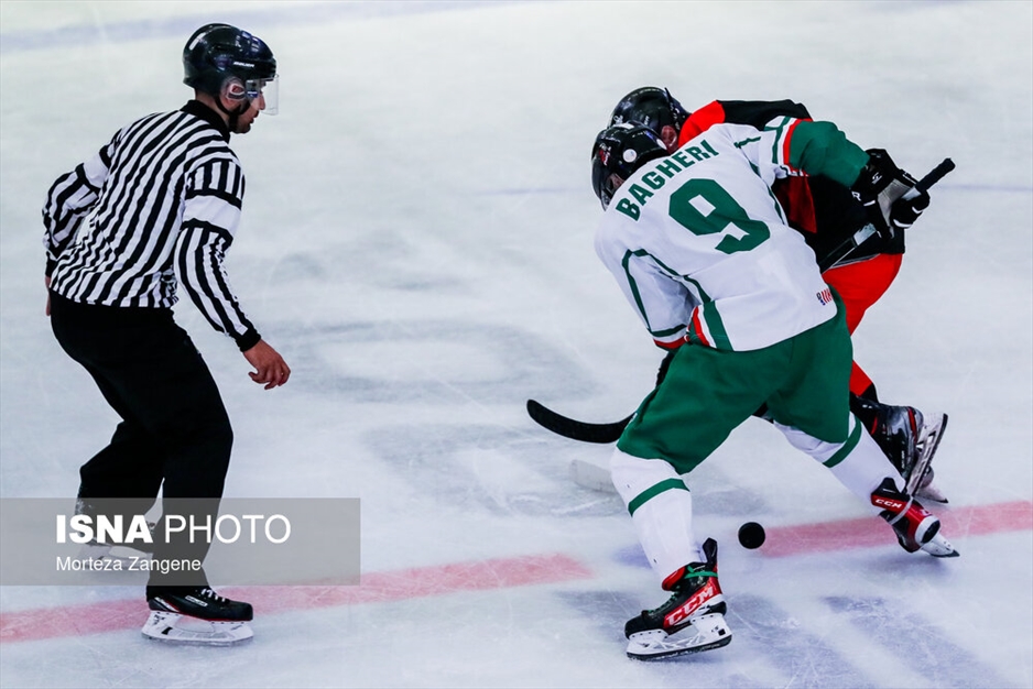 دیدار تیم‌های ملی بزرگسالان و جوانان هاکی روی یخ