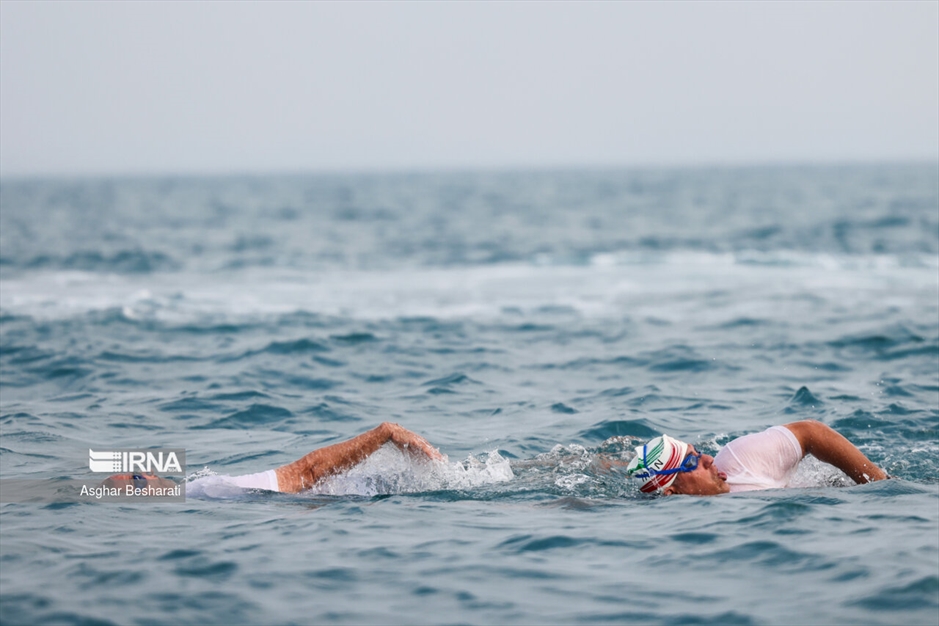 شنای جانبازان در خلیج فارس