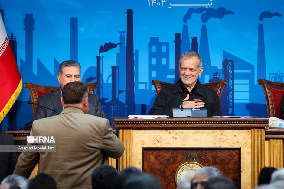 دیدار رئیس جمهور منتخب با فعالان اقتصادی