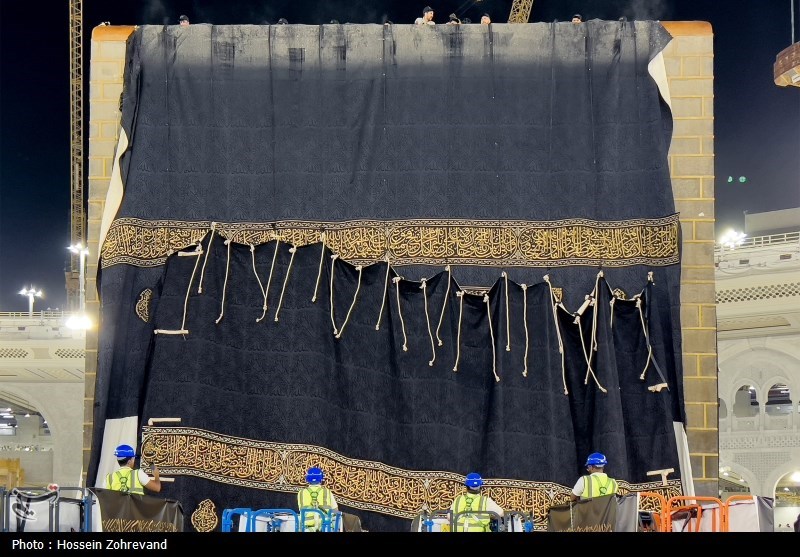 تعویض پرده کعبه