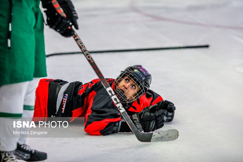 دیدار تیم‌های ملی بزرگسالان و جوانان هاکی روی یخ