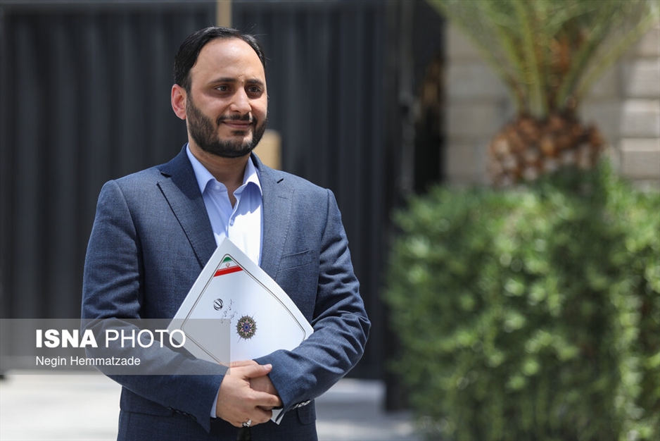 حاشیه جلسه هیات دولت - ۱۳ تیر