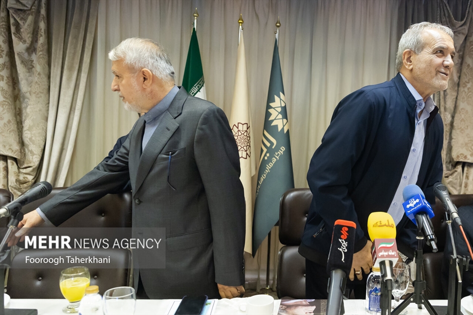 نشست مسعود پزشکیان با اهالی فرهنگ و هنر