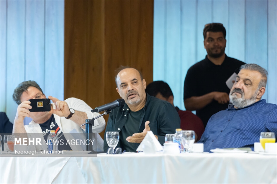 نشست مسعود پزشکیان با اهالی فرهنگ و هنر