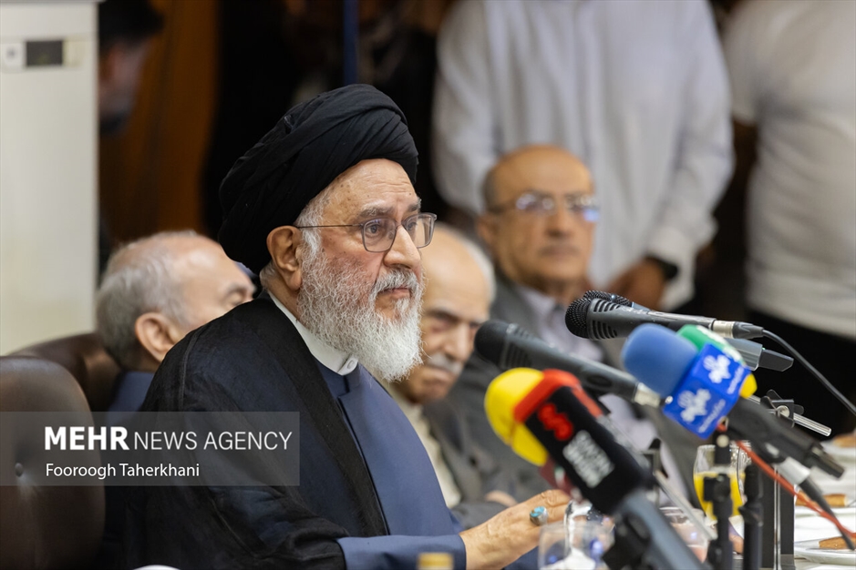 نشست مسعود پزشکیان با اهالی فرهنگ و هنر