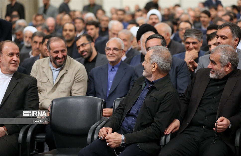 دیدار نمایندگان مجلس شورای اسلامی با رهبر انقلاب