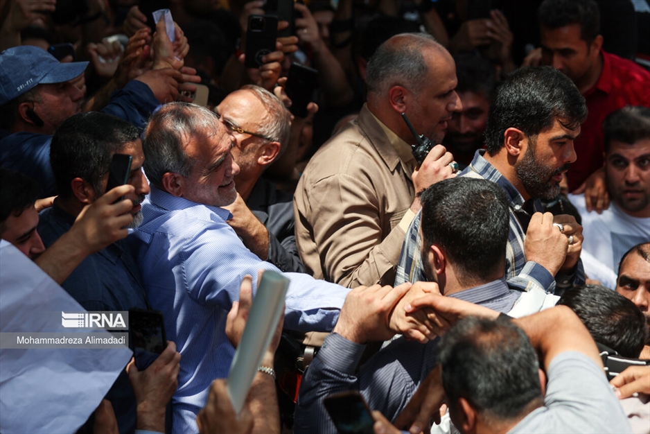 حضور «مسعود پزشکیان» در بازار شوش