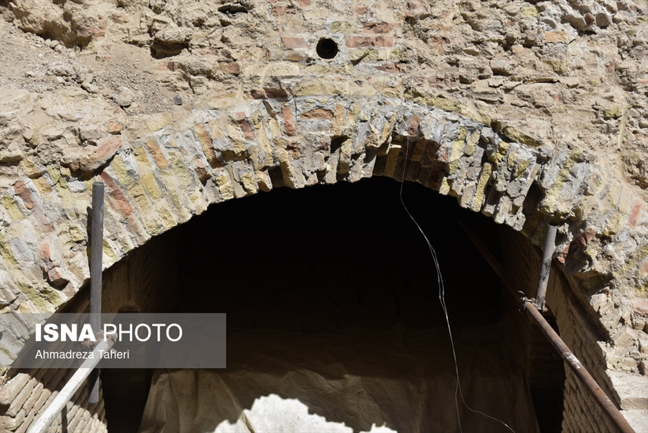 کاوش در گذر کمرزرین اصفهان