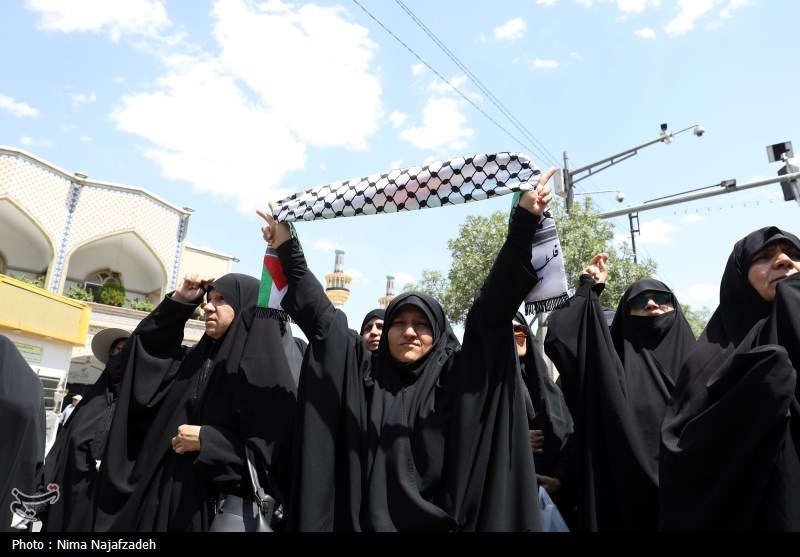 اجتماع مردم مشهد در محکومیت جنایات اسرائیل در غزه