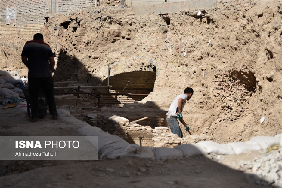 کاوش در گذر کمرزرین اصفهان