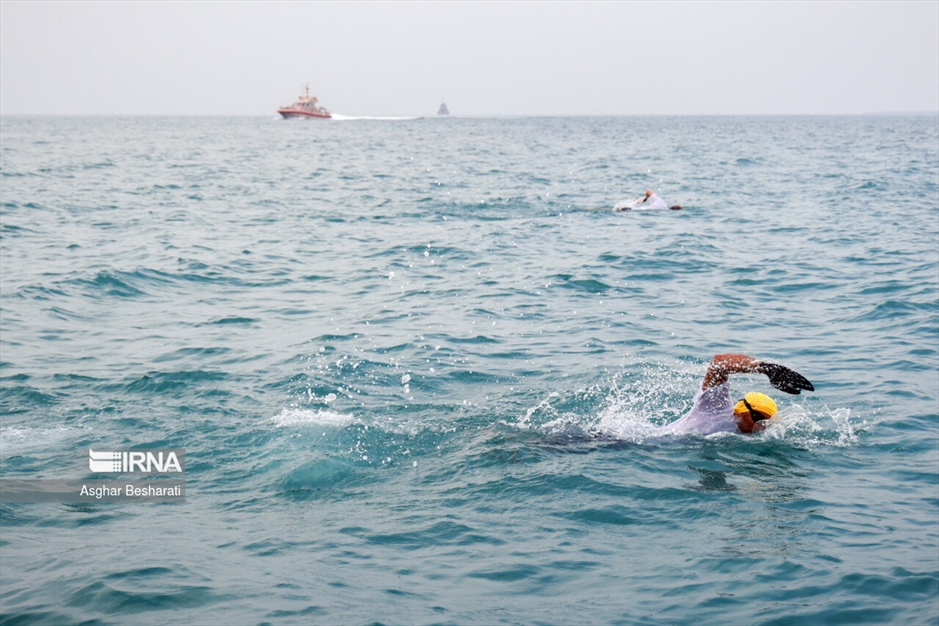 شنای جانبازان در خلیج فارس