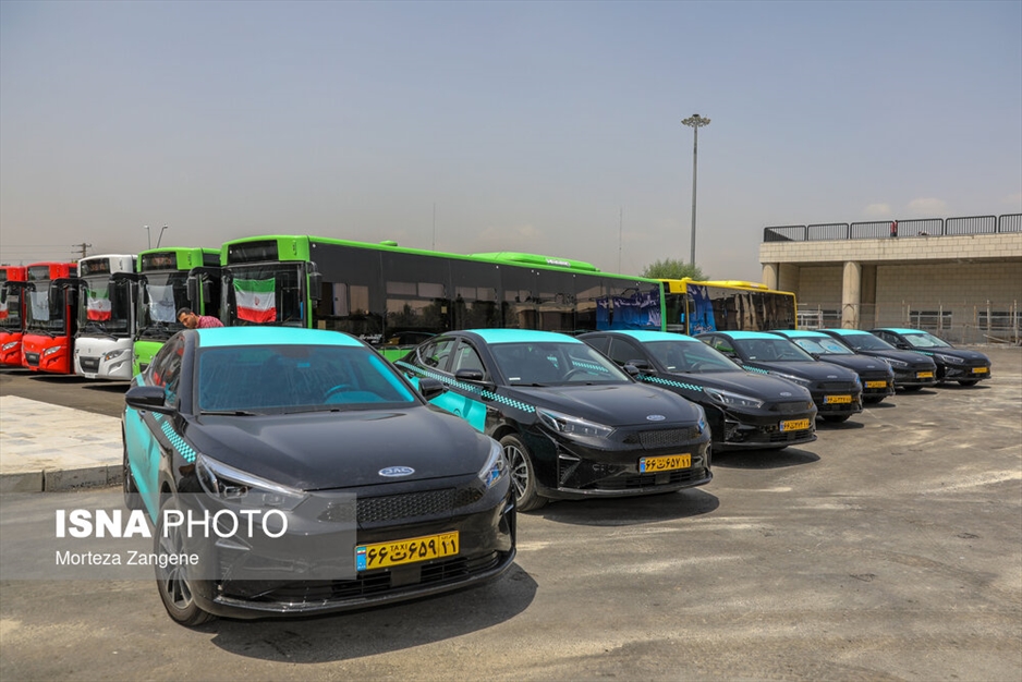 آیین آغاز عملیات اجرایی و افتتاح پروژه های مسافری شرق تهران