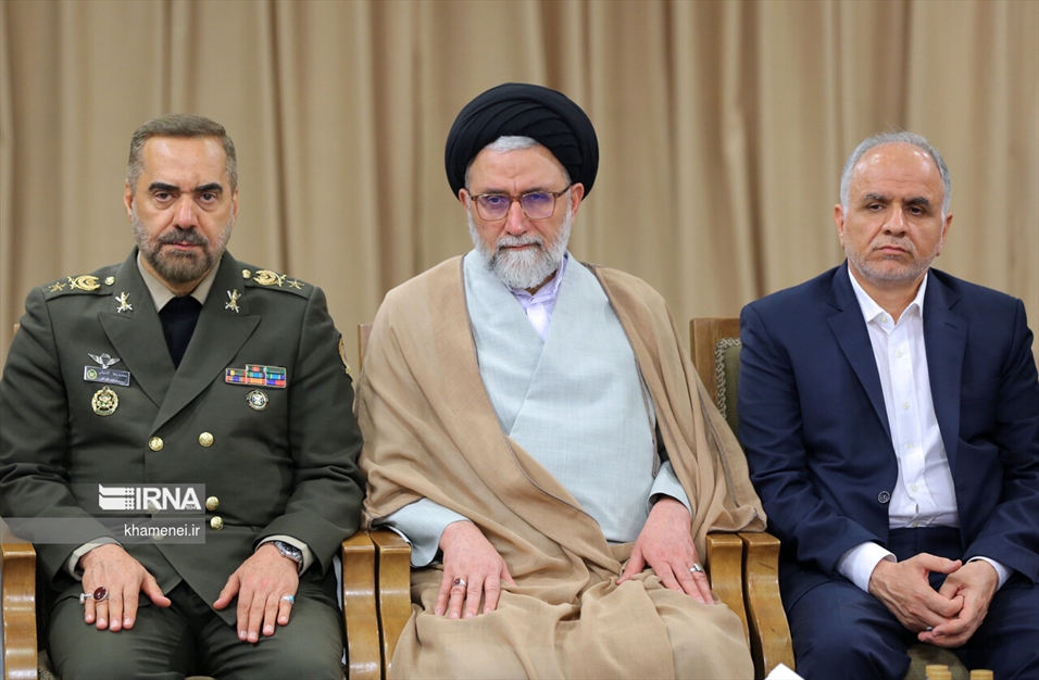 دیدار اعضای هیئت دولت سیزدهم با رهبر انقلاب