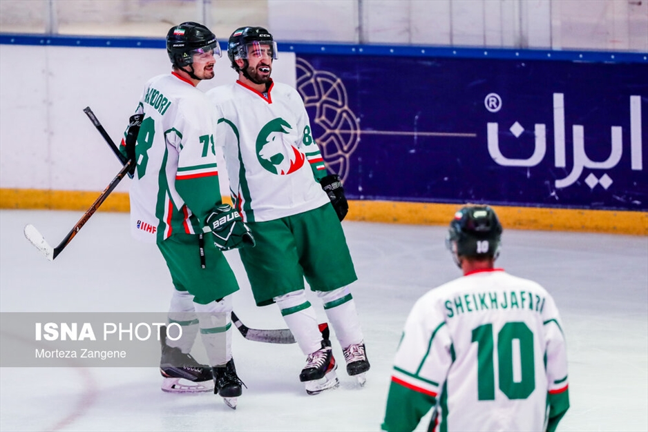 دیدار تیم‌های ملی بزرگسالان و جوانان هاکی روی یخ