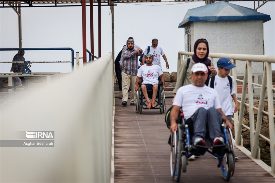 شنای جانبازان در خلیج فارس