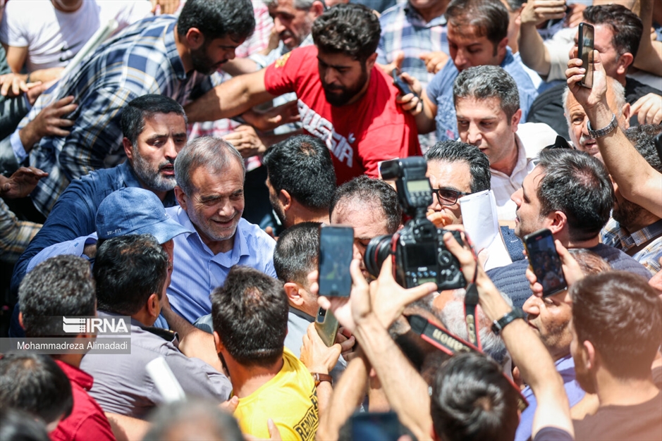 حضور «مسعود پزشکیان» در بازار شوش