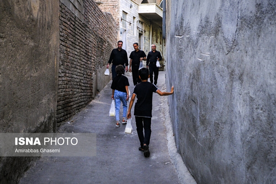 آیین عاشورایی شمع پایلاما در مراغه