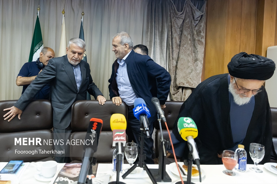 نشست مسعود پزشکیان با اهالی فرهنگ و هنر