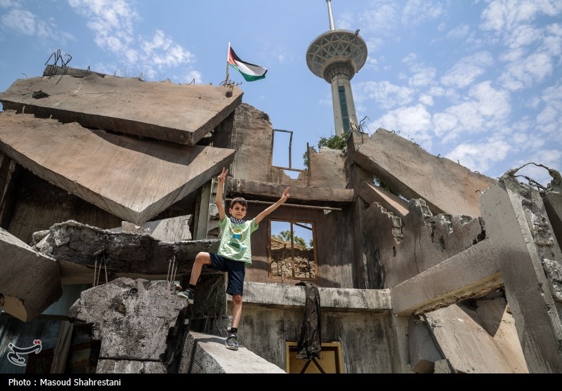 بازدید بیش از ۱۰۰ خانواده شهدای غزه از برج میلاد