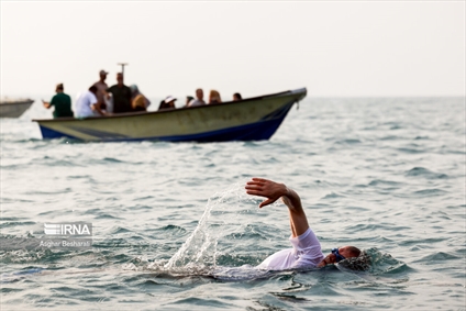 شنای جانبازان در خلیج فارس
