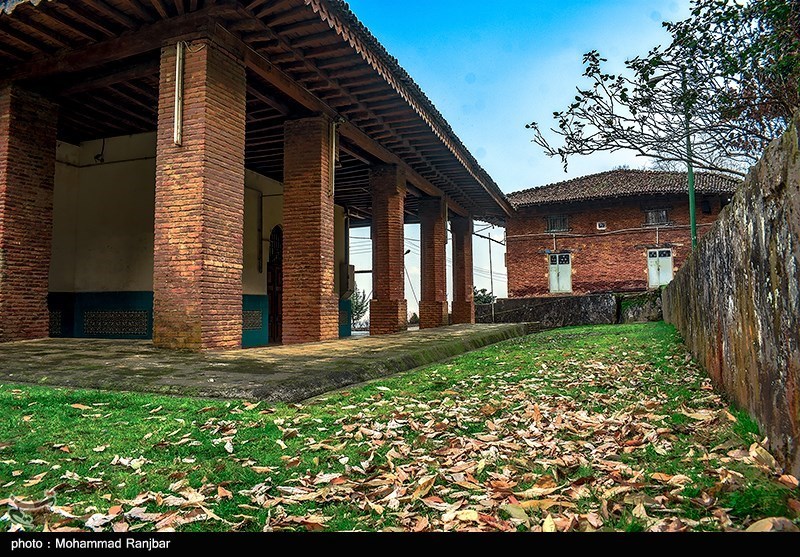 آرامگاه شیخ زاهد گیلانی