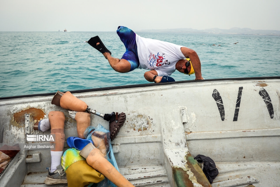 شنای جانبازان در خلیج فارس