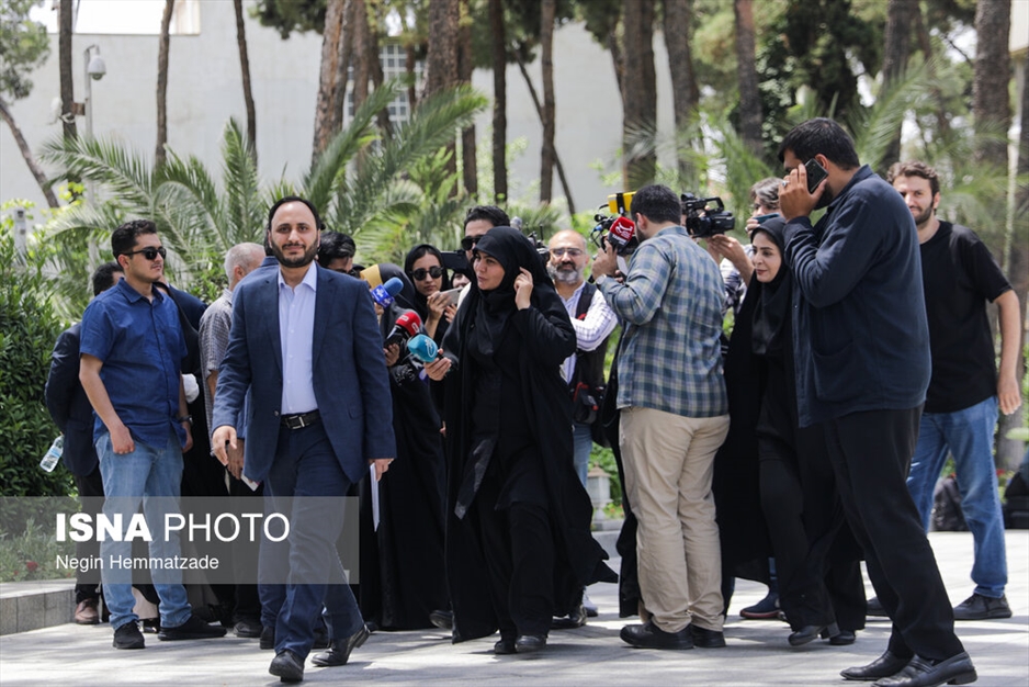 حاشیه جلسه هیات دولت - ۱۳ تیر