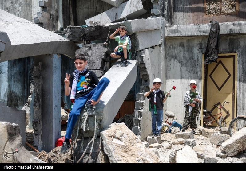 بازدید بیش از ۱۰۰ خانواده شهدای غزه از برج میلاد