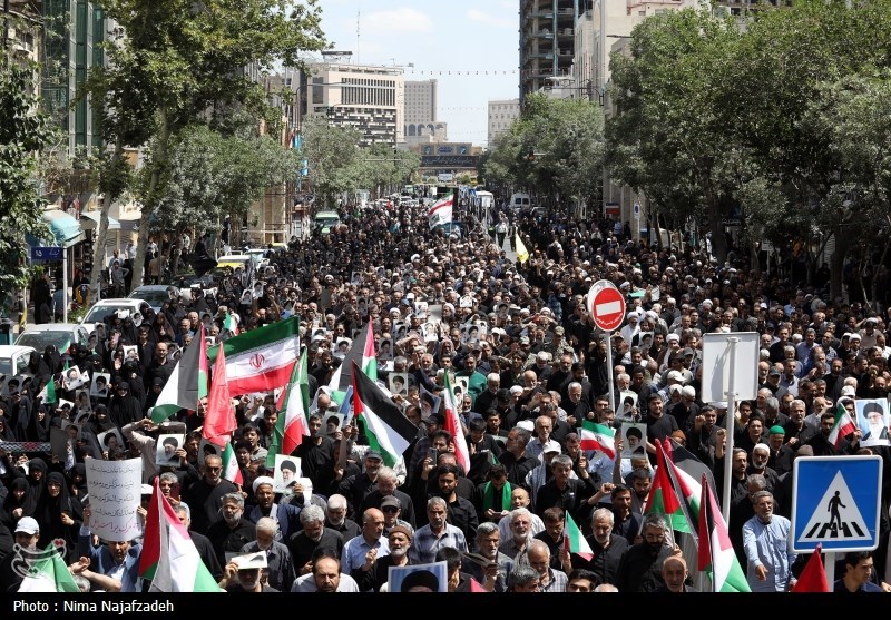 اجتماع مردم مشهد در محکومیت جنایات اسرائیل در غزه