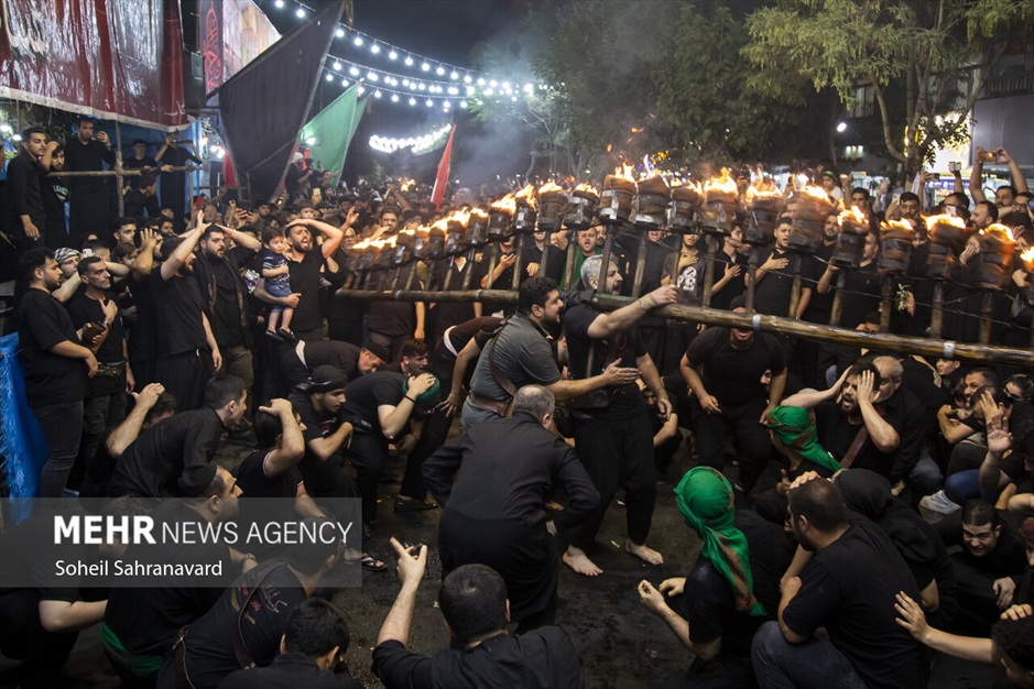 آیین مشعل گردانی در دولت آباد