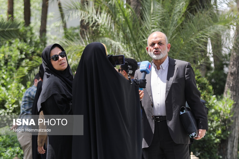 حاشیه جلسه هیات دولت - ۱۳ تیر