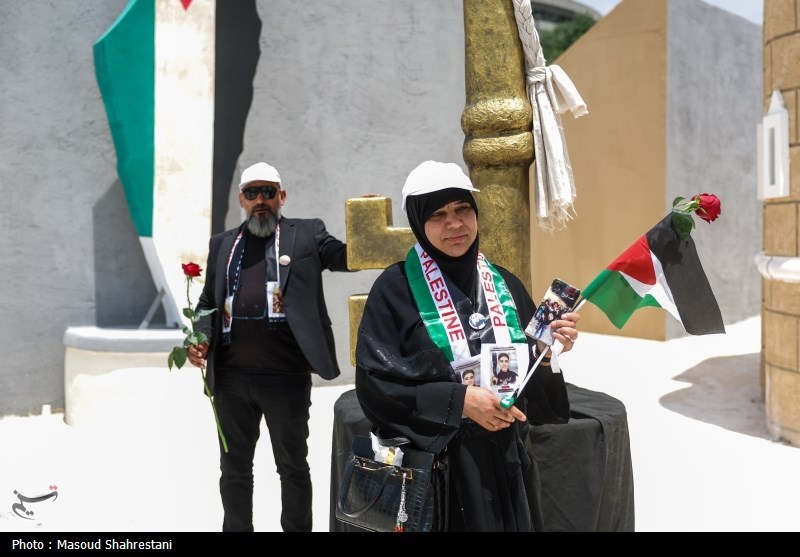 بازدید بیش از ۱۰۰ خانواده شهدای غزه از برج میلاد