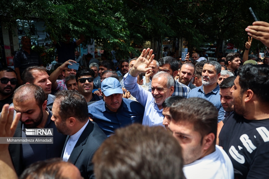 حضور «مسعود پزشکیان» در بازار شوش