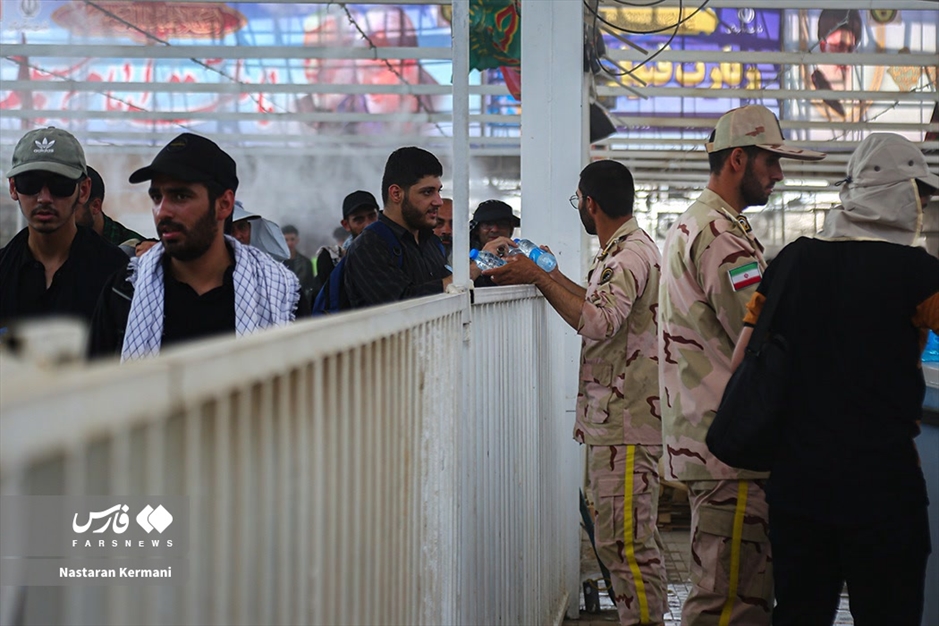 حضور زائران در «مرز مهران»