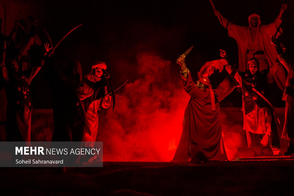 نمایش «تنهاتر از مسیح»