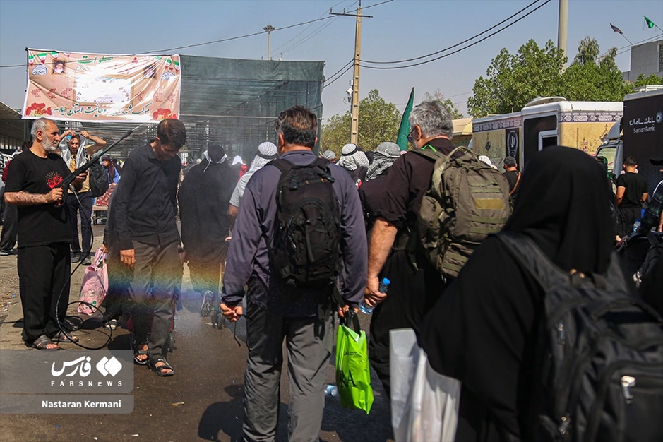 حضور زائران در «مرز مهران»