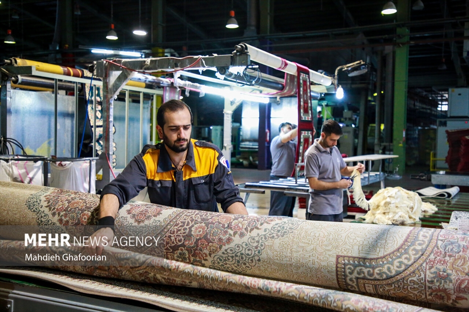 کارخانه فرش ماشینی