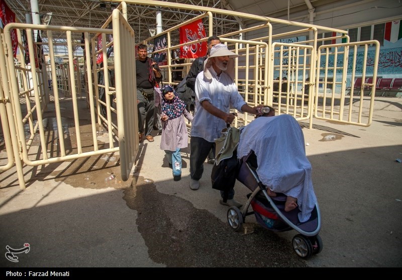 زایران اربعین حسینی در مرز خسروی